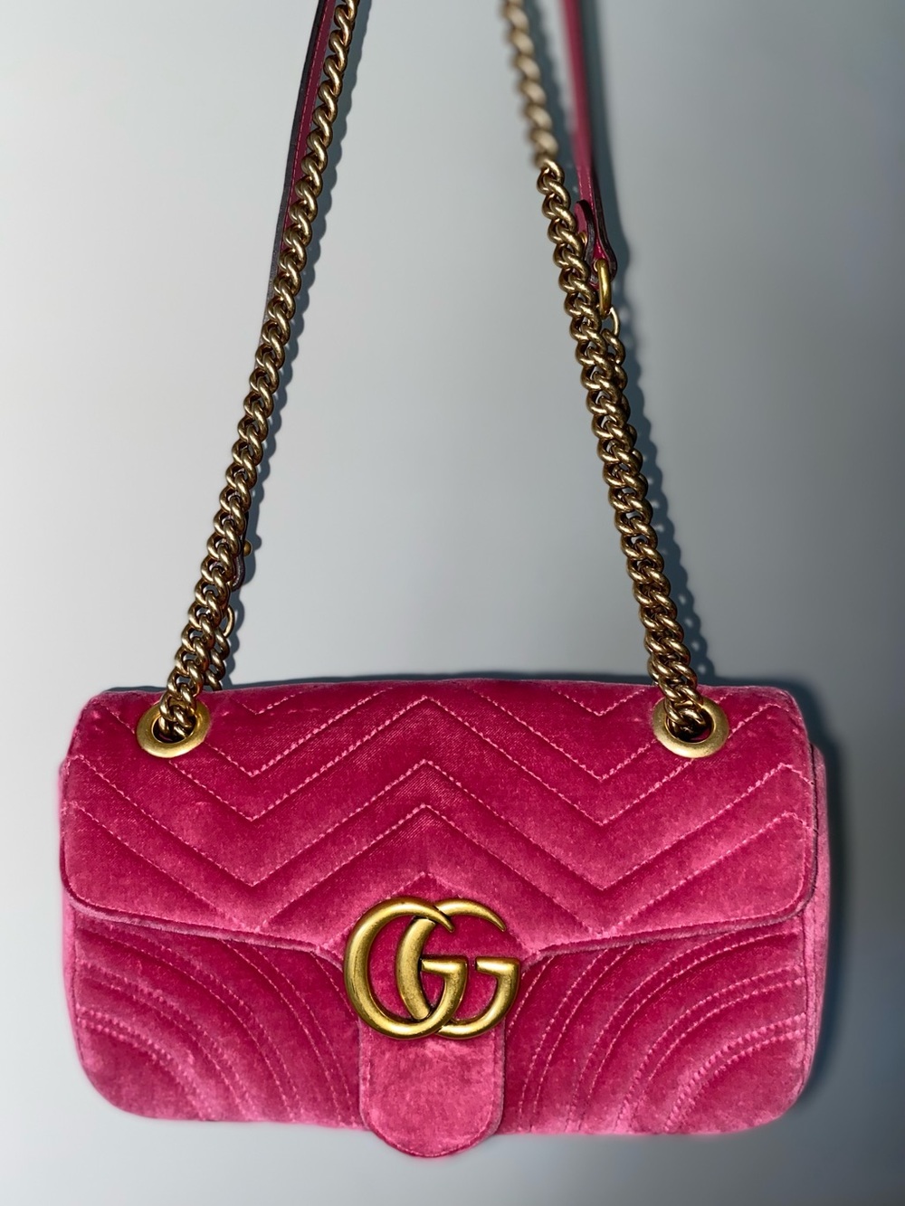 Pink GUCCI Fuchsia/Velvet GG Marmont • Shoulder & Crossbody Purse